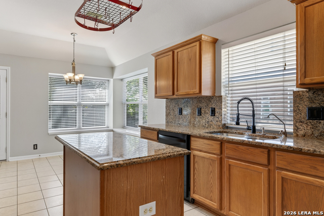 1637 Ebony Ln Property Photo 11