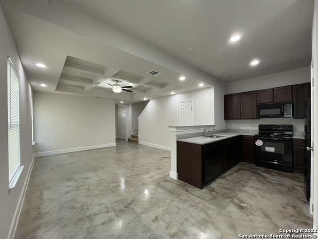 7311 Colina Way Property Photo 3
