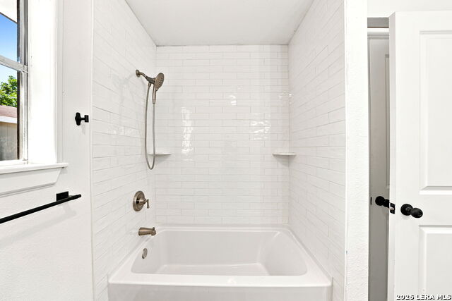 512 Guadalupe St Property Photo 18