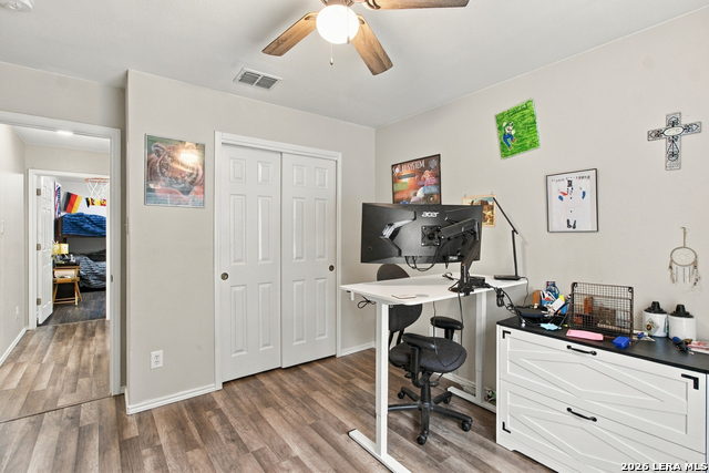 9914 Mustang Isle Property Photo 12