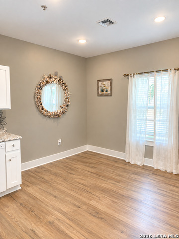 137 Oasis Cir Property Photo 4