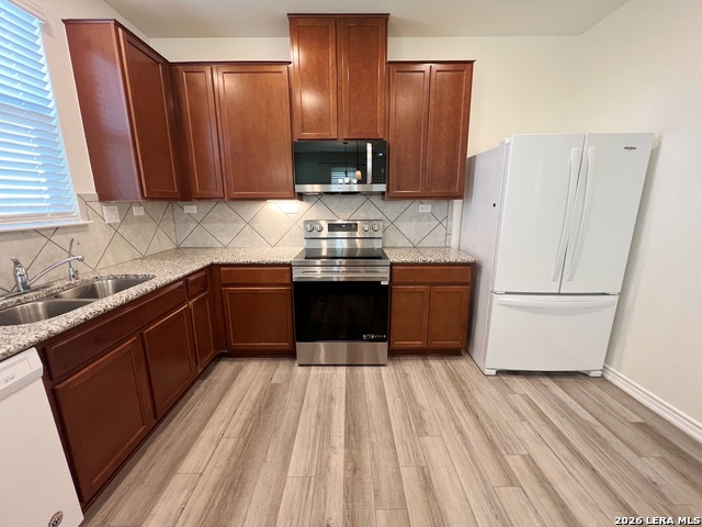 8239 Velasquez Property Photo 18