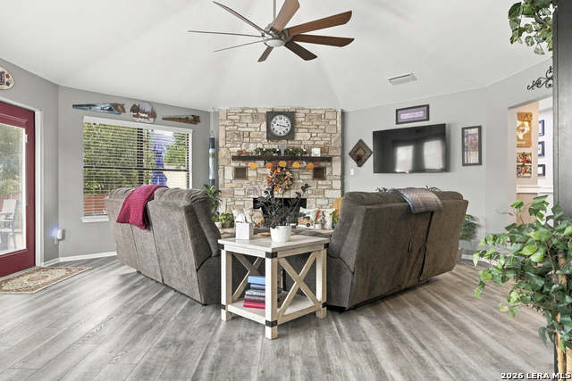 297 Starburst Ln Property Photo 11