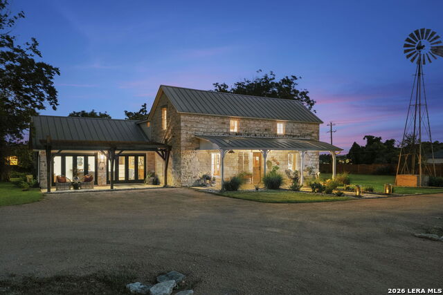 271 Smokehouse Rd Property Photo 3