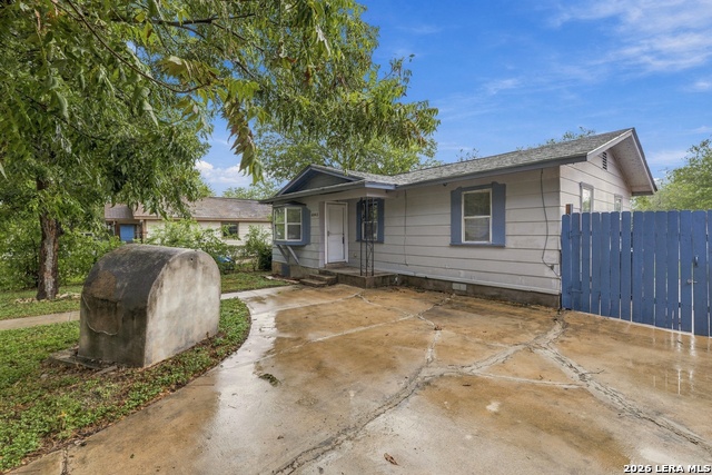 6542 Tahoka St Property Photo 2