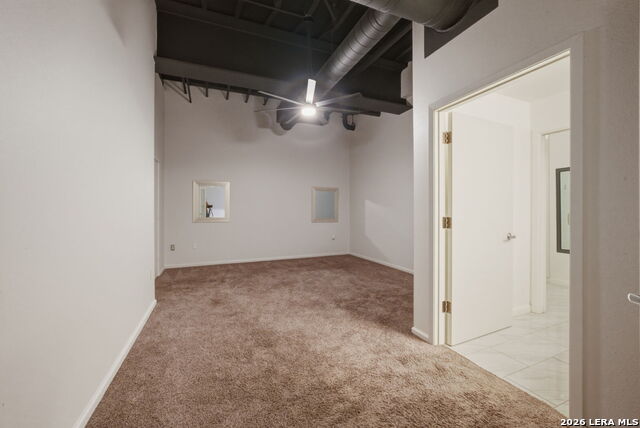 214 E Travis St Property Photo 22