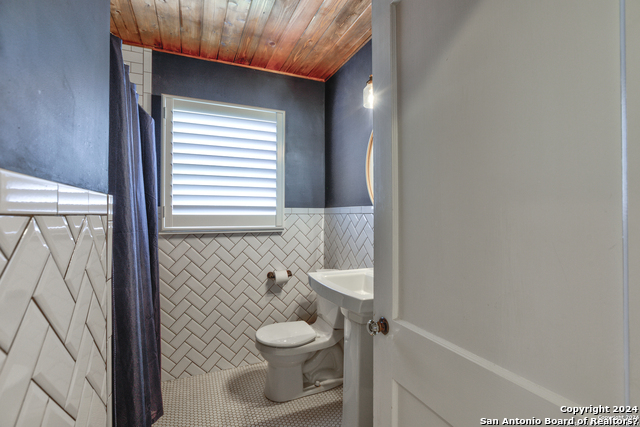 356 Larchmont Dr Property Photo 12