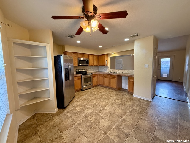 302 Renee Dr Property Photo 5