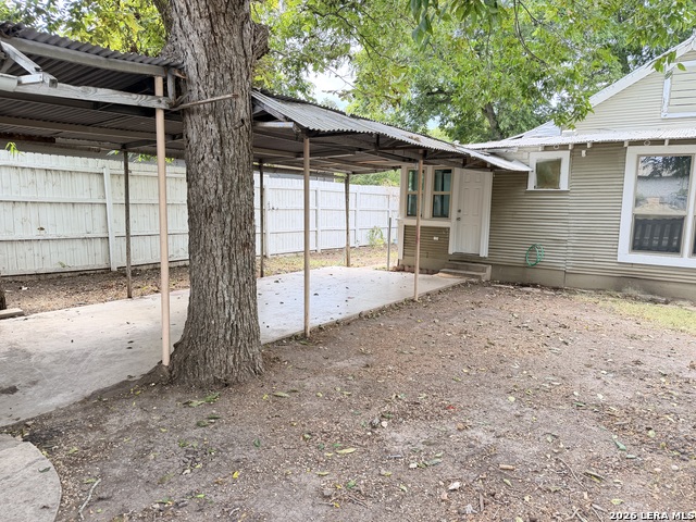793 N Houston Ave Property Photo 14