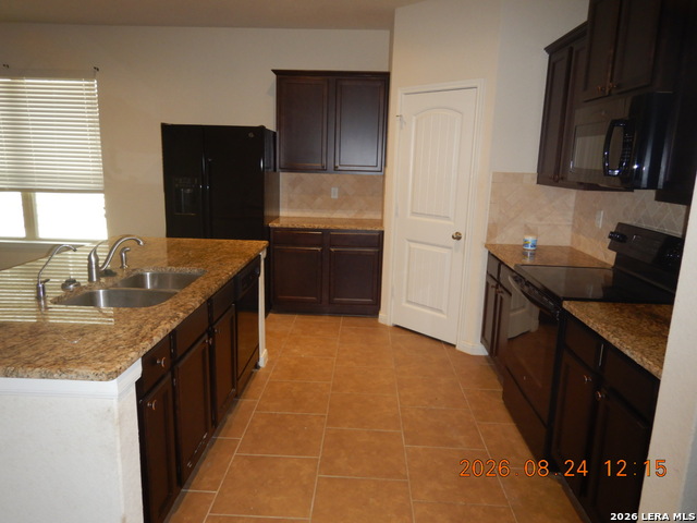 6031 Snorkel Square Property Photo 4