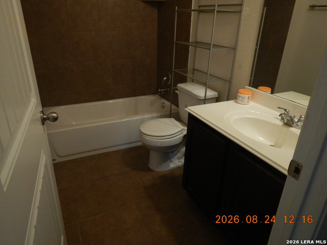 6031 Snorkel Square Property Photo 9