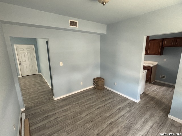 803 W Lullwood Ave Property Photo 5