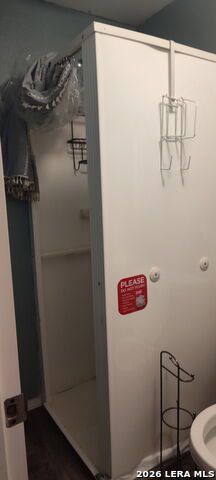 1305 Vickers Ave Property Photo 5