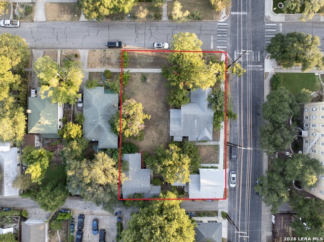 133 W HUISACHE AVE Property Photo 1