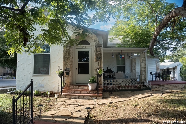 133 W Huisache Ave Property Photo 2