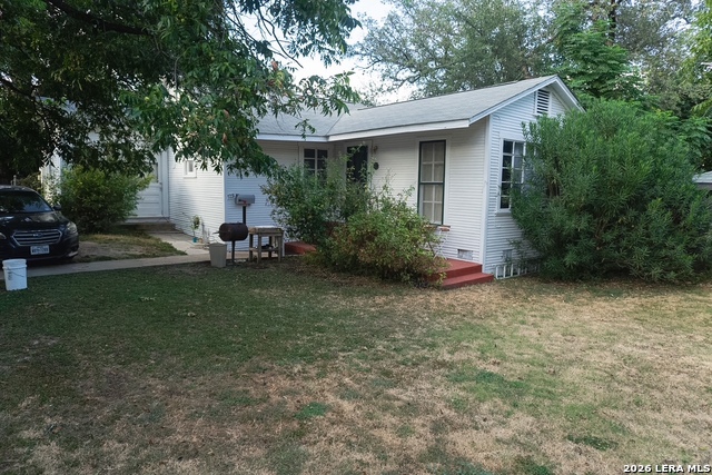133 W Huisache Ave Property Photo 8