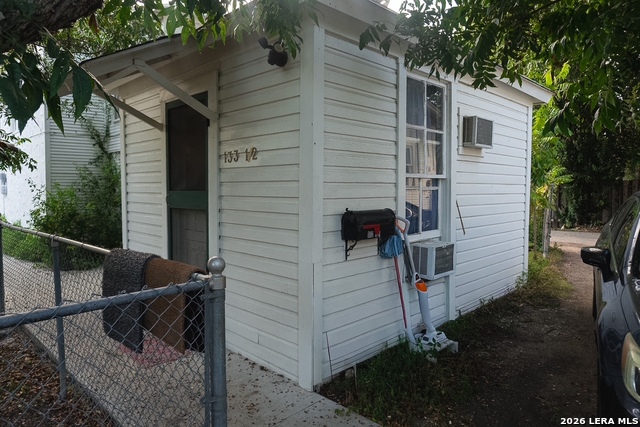 133 W Huisache Ave Property Photo 9