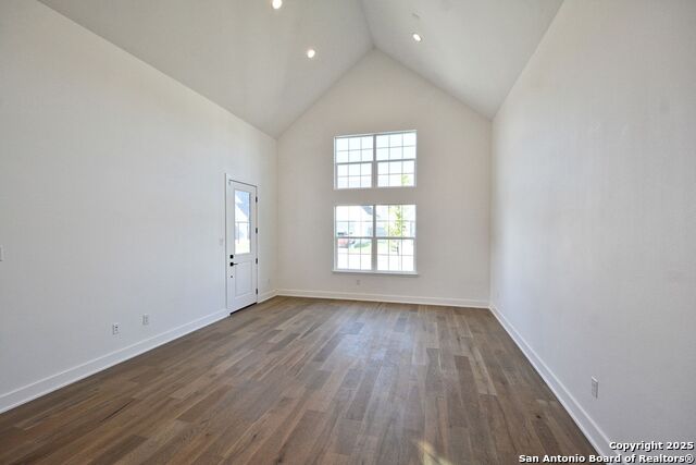 421 Constance Dr Property Photo 5
