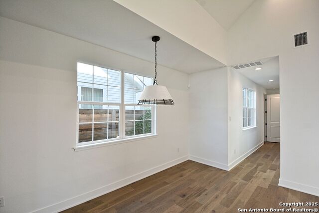 421 Constance Dr Property Photo 7