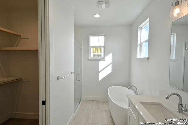 421 Constance Dr Property Photo 17