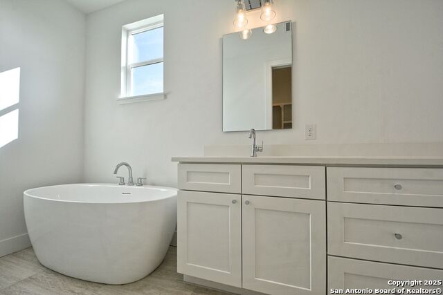 421 Constance Dr Property Photo 18