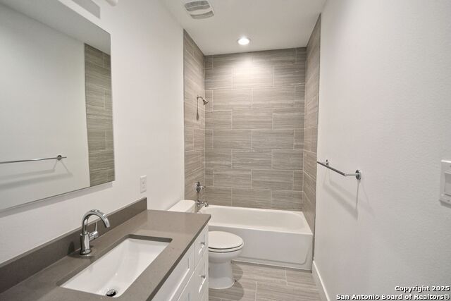 421 Constance Dr Property Photo 28