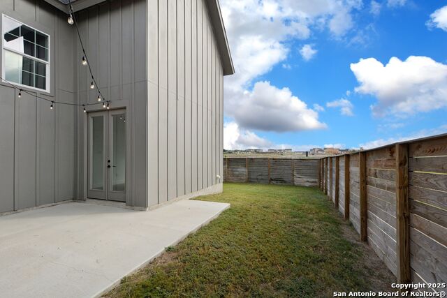 421 Constance Dr Property Photo 32