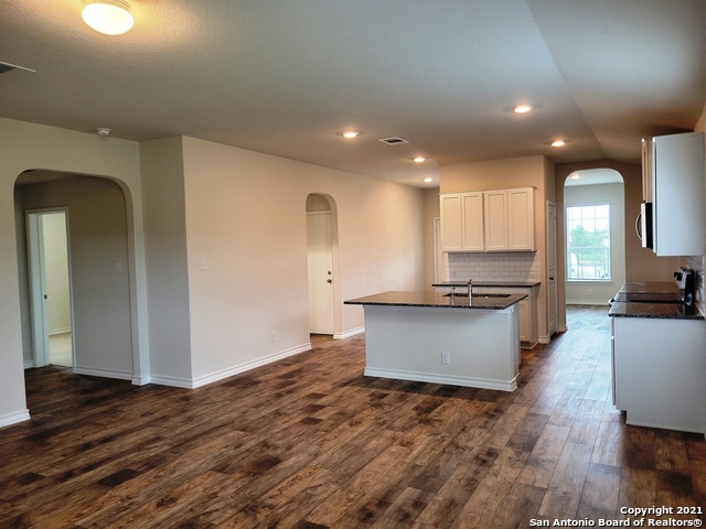 614 Cypress Byu Property Photo 3