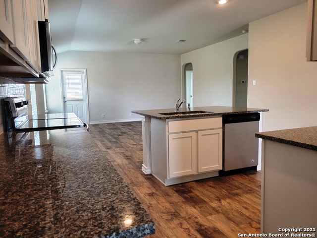 614 Cypress Byu Property Photo 8
