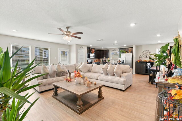 8650 Eagle Hill Mdw Property Photo 6