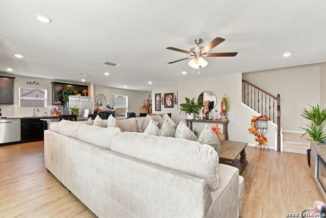 8650 Eagle Hill Mdw Property Photo 7