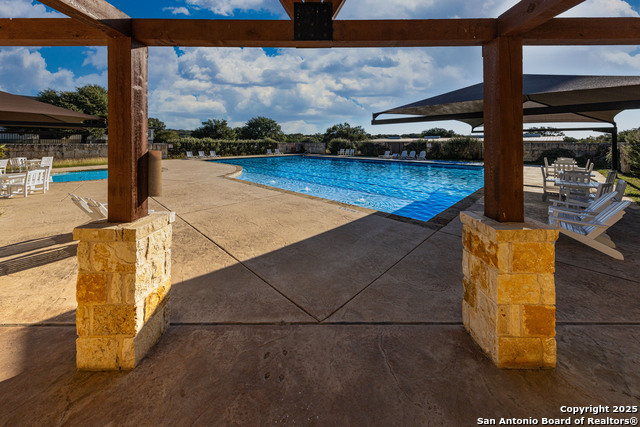 123 Levi English Property Photo 33