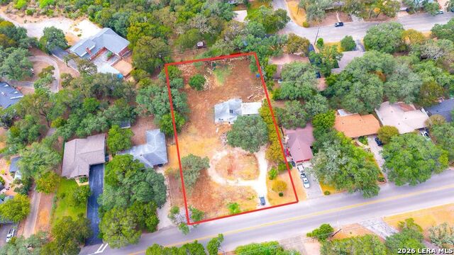 933 Fredericksburg Rd Property Photo 2