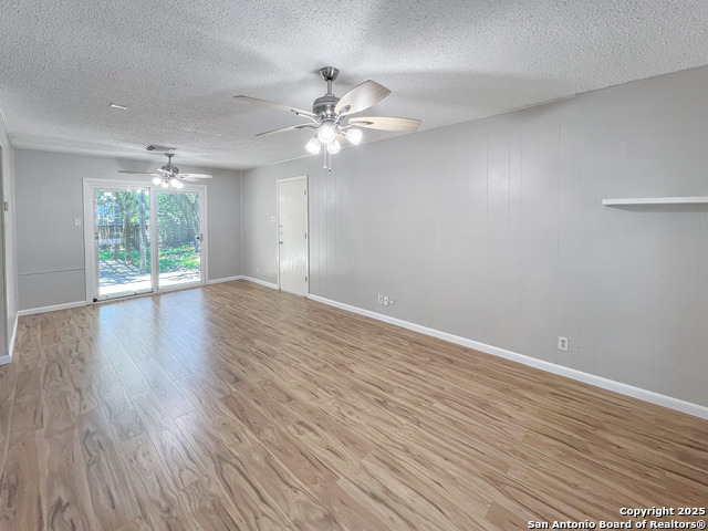 8831 Brigadoon St Property Photo 6