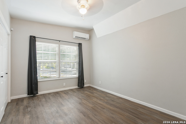 102 Mace St Property Photo 9