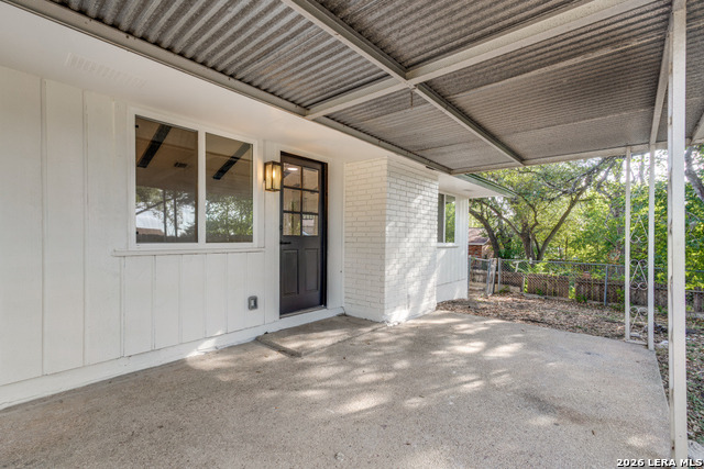 622 Mauze Property Photo 1