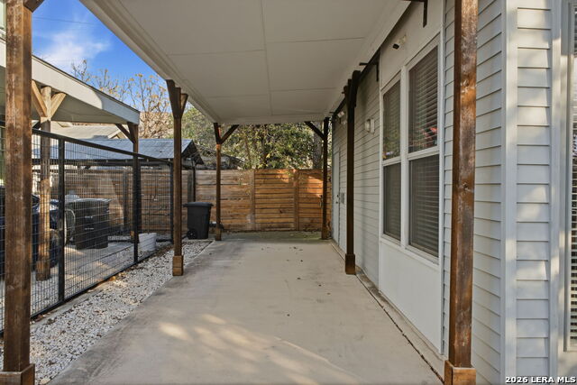 422 Hays St Property Photo 18