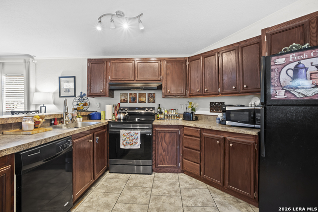 482 Center Property Photo 10