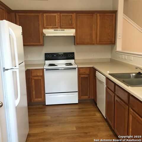 5823 Golf Bnd Property Photo 3