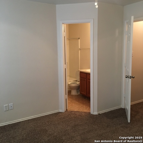 5823 Golf Bnd Property Photo 6