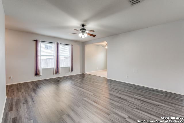 309 Willow View Property Photo 8