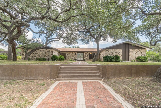 325 Booth Dr Property Photo 1