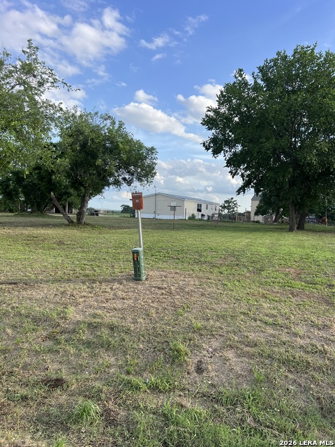 300 E Us Highway 87 Property Photo 6