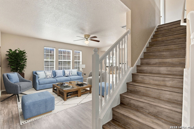 619 Mathis Mdw Property Photo 8