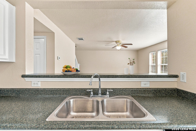 619 Mathis Mdw Property Photo 15