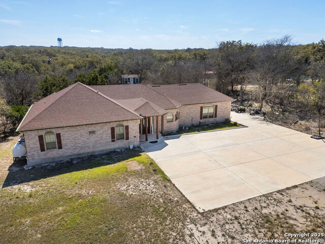 319 County Road 386 Property Photo 2