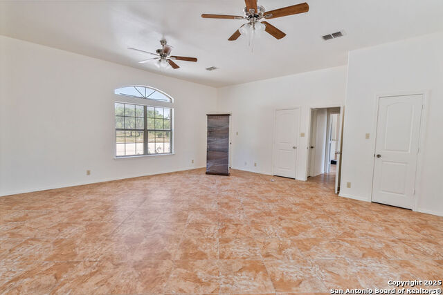 319 County Road 386 Property Photo 9