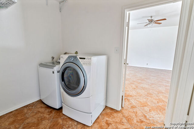 319 County Road 386 Property Photo 19