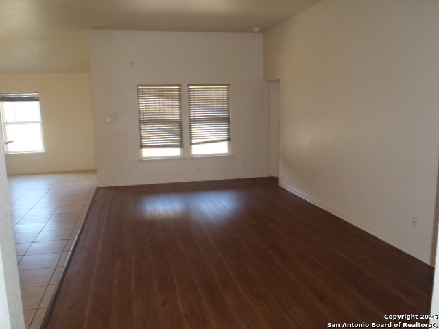 203 Azalea Way Property Photo 4