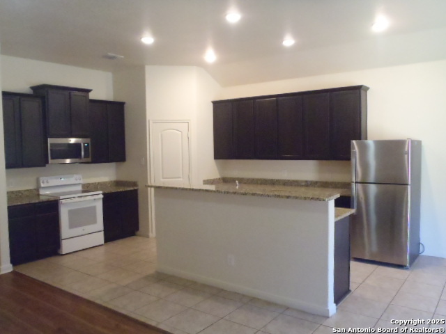 203 Azalea Way Property Photo 7